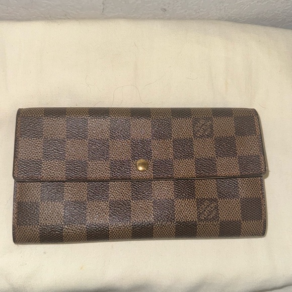LOUIS VUITTON Sarah Wallet Damier - Picture 1 of 11